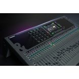 Allen&Heath QU-7D digitális keverőpult 16x16 DANTE porttal,32+1 Fader, 32mikrofon bemenettel lokálisan, 38 processzálható csatorna, 12 sztereó Mix + 4 mátrix + LR kimenet, 6 sztereó FX Processzor, SLINK Port