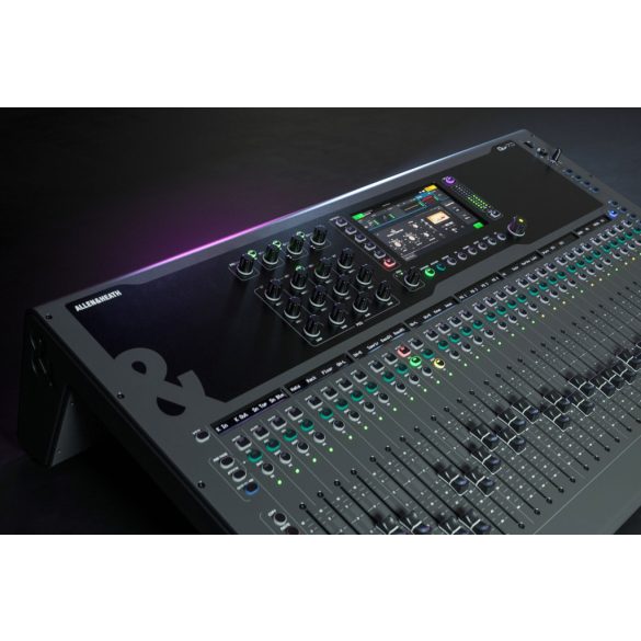 Allen&Heath QU-7 digitális keverőpult 32+1 Fader, 32mikrofon bemenettel lokálisan, 38 processzálható csatorna, 12 sztereó Mix + 4 mátrix + LR kimenet, 6 sztereó FX Processzor, SLINK Port