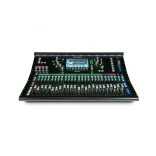 Allen&Heath SQ-6 digitális keverőpult, 24 beépített előerősítő, 24+1 faders, 48 csatorna / 36 bus mix, 96kHz