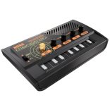 Korg Monotron DELAY analóg ribbon szintetizátor
