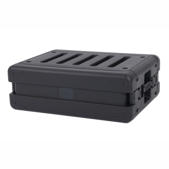 ROBUST R3UE P300 – 3U magas, 300 mm mély, ütés-, por és vízálló, polipropilén műanyag rack, IP65
