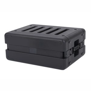 ROBUST R4UE P300 – 4U magas, 300 mm mély, ütés-, por és vízálló, polipropilén műanyag rack, IP65