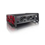 Tascam US-2x2HR, Ultra-HDDA mikrofon előfokok, ultra alacsony zajszinttel, 2 be- és 2 kimenet, 192kHz/24-bit, IOS kompatibilitás